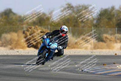 media/Jan-14-2024-SoCal Trackdays (Sun) [[2e55ec21a6]]/Turn 2 (1025am)/